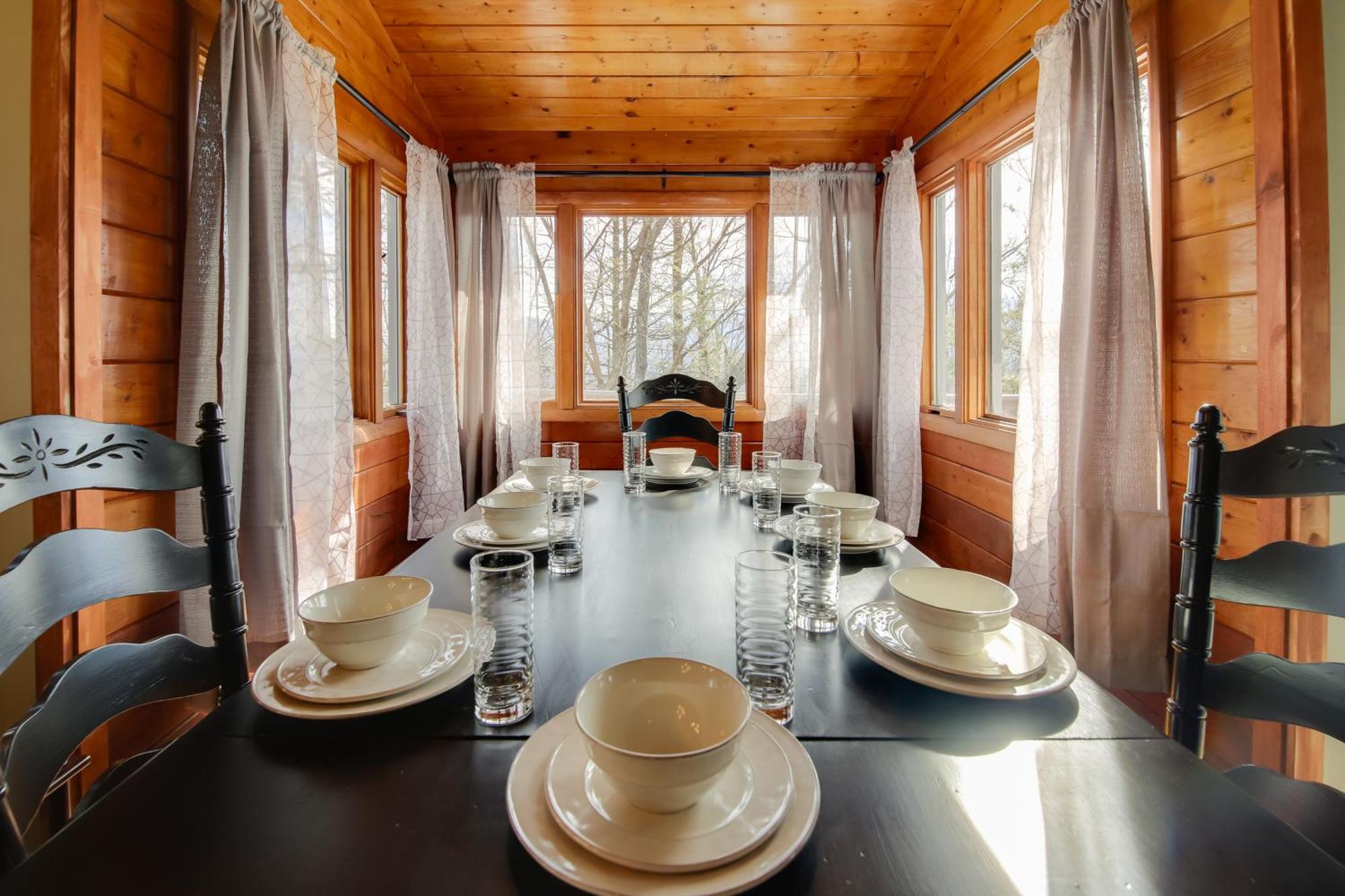 Gatlinburg Mountain Cabin With Hot Tub, Deck And Games Exterior foto