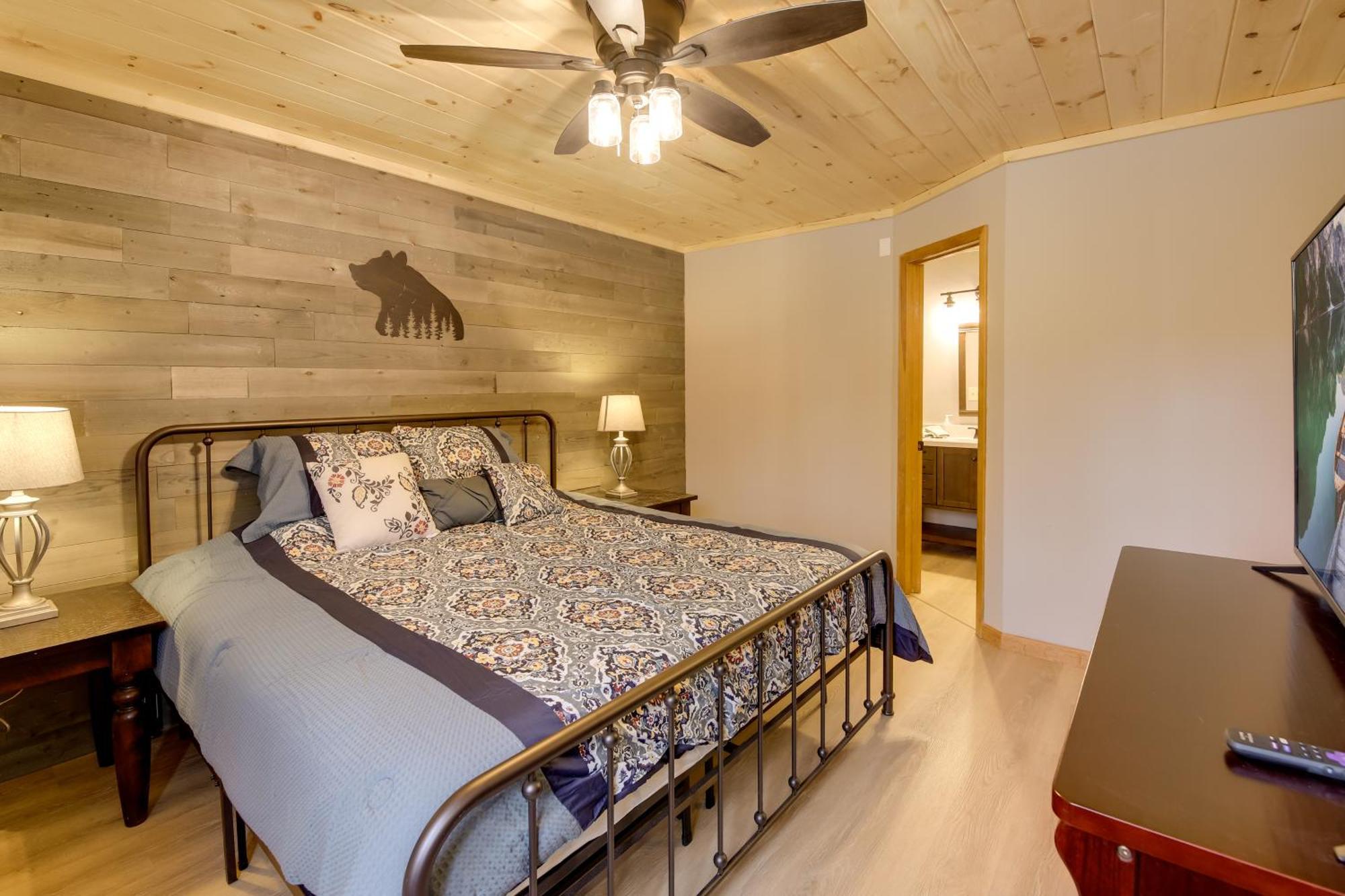 Gatlinburg Mountain Cabin With Hot Tub, Deck And Games Exterior foto